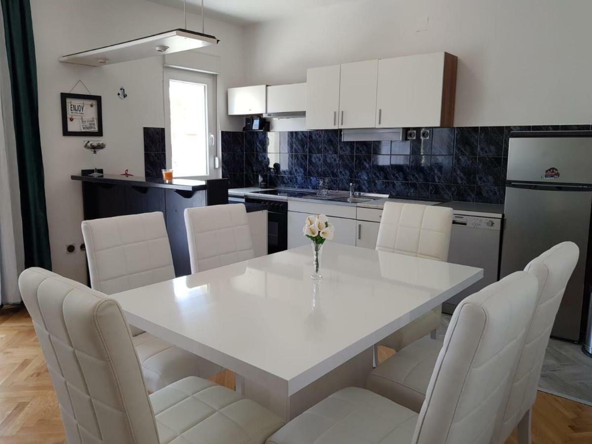 Apartment Mate Kastela Ngoại thất bức ảnh